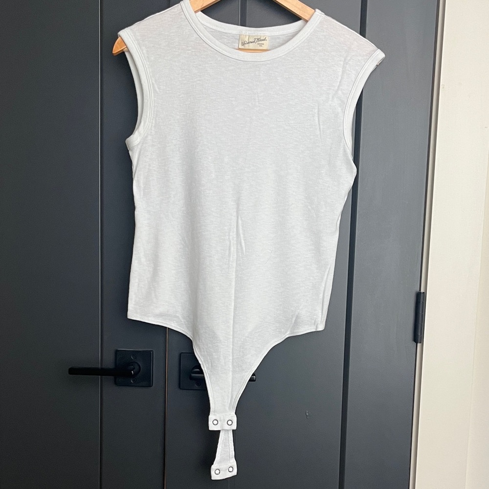 Universal Thread White Sleeveless Bodysuit